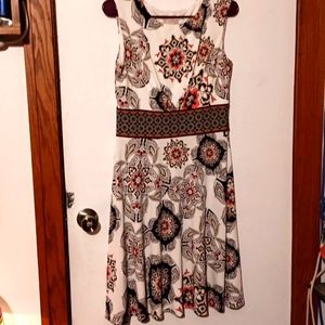 CB Established sleeveless dress size 10 scoop neck